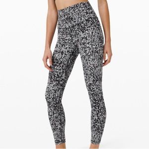 NWOT Lululemon Align 28" High Waisted Black & Grey Printed Pattern Leggings